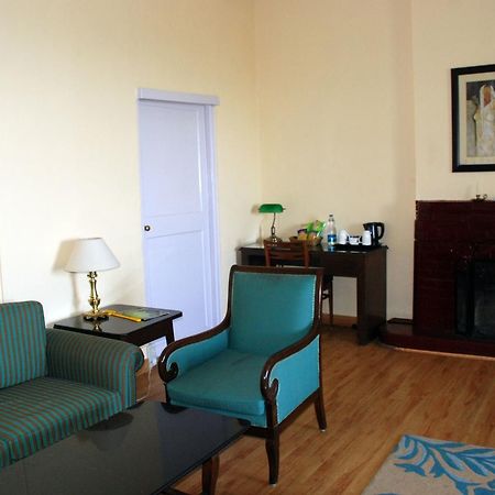 Alasia Hotel Kasauli Εξωτερικό φωτογραφία
