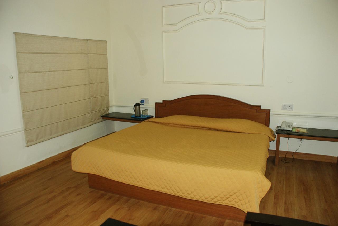 Alasia Hotel Kasauli Εξωτερικό φωτογραφία